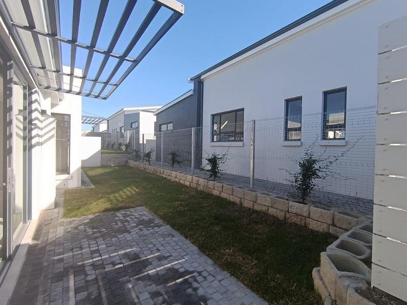 To Let 3 Bedroom Property for Rent in Kraaibosch Park Western Cape